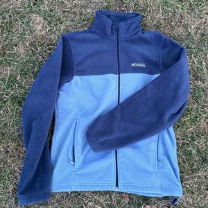 two toned women’s Columbia fleece size S